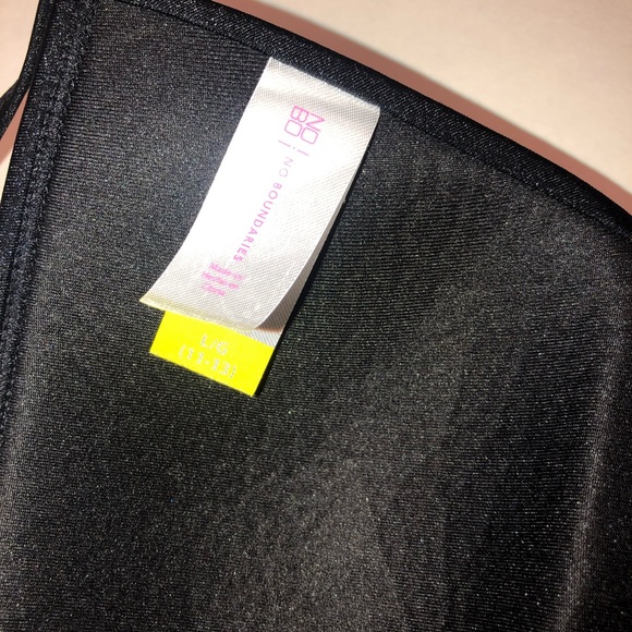 Black Ruffled Bikini Top - Picture 6 of 6